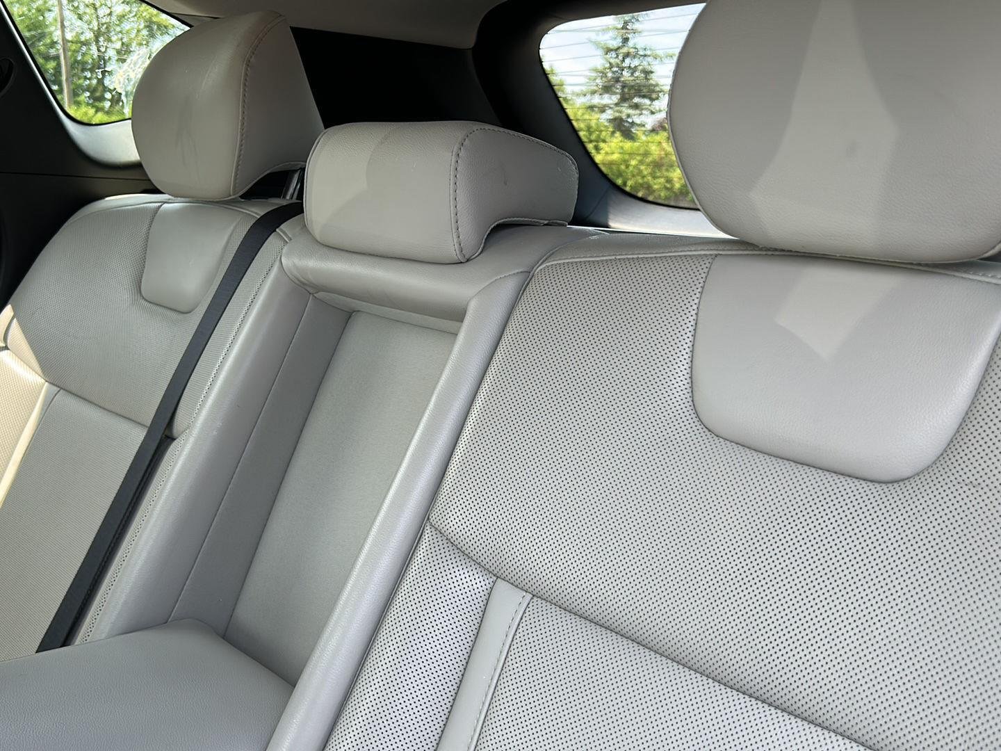 Used 2022 Shimmering Silver Hyundai SEL image 9