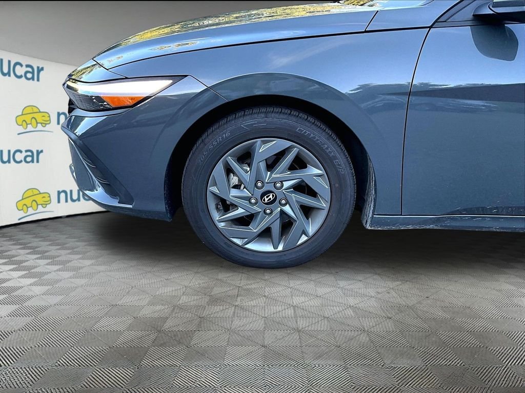 Used 2024 Gray Hyundai SEL image 7