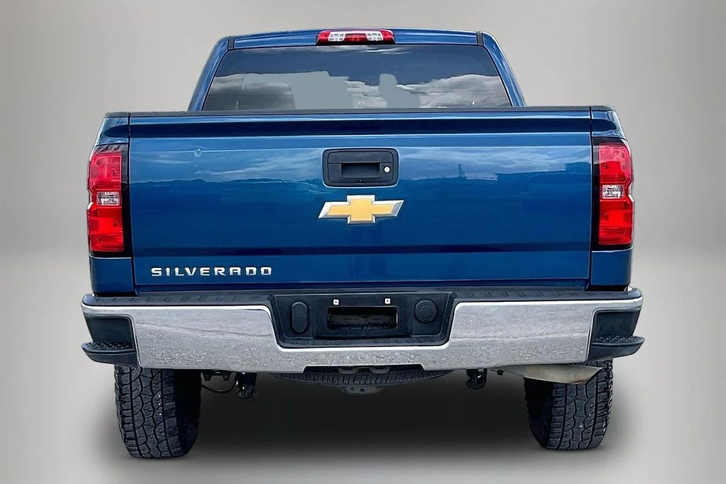 Used 2016 Blue Chevrolet LS image 6