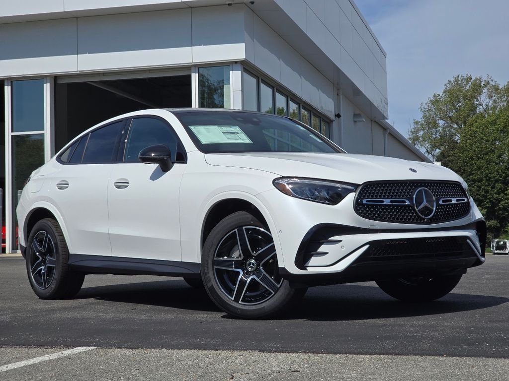 New 2027 MANUFAKTUR Moonlight White Metallic Mercedes-Benz GLC 300 image 1