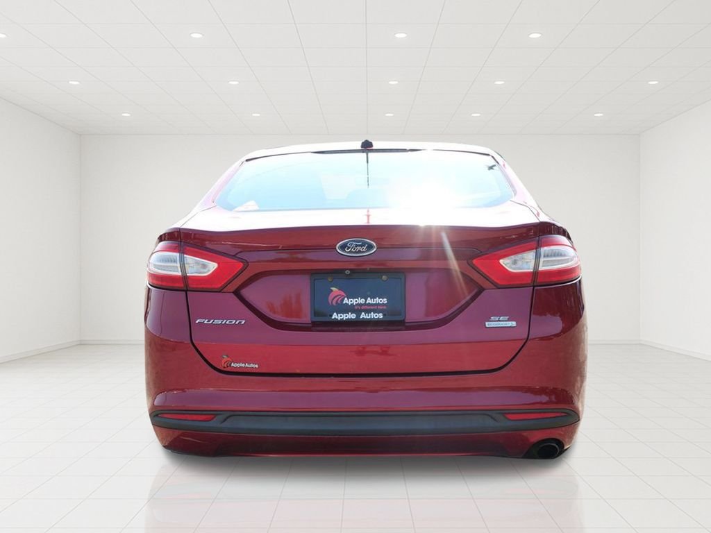 Used 2015 Red Ford SE image 5
