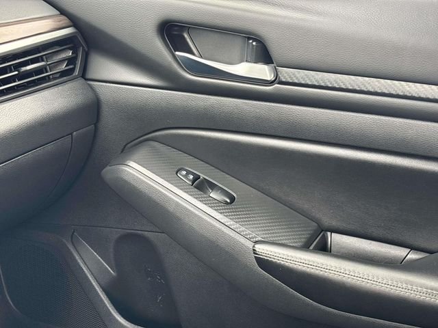 Used 2024 Gun Metallic Nissan 2.5 SV image 29