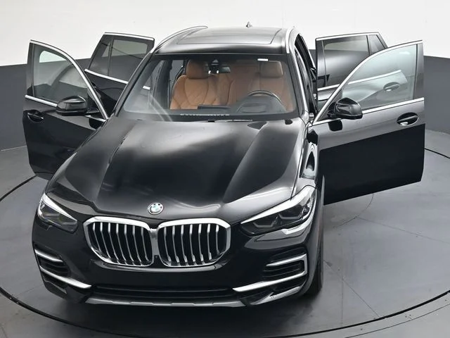 Used 2023 Black BMW xDrive40i image 39