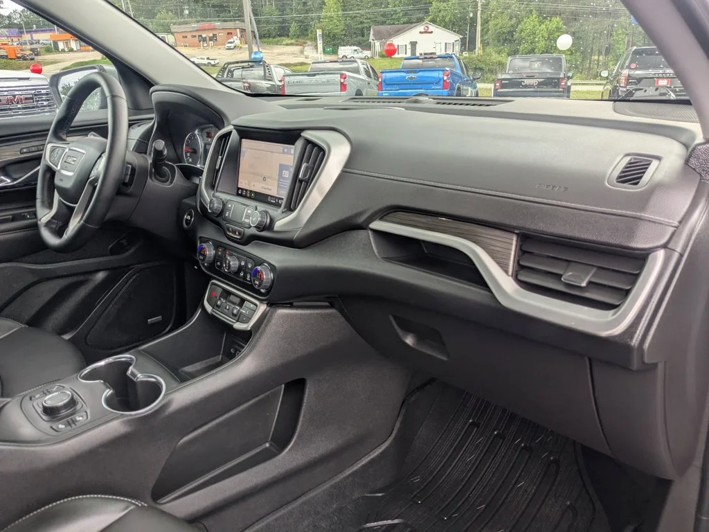 Used 2023 Sterling Metallic GMC SLT image 28