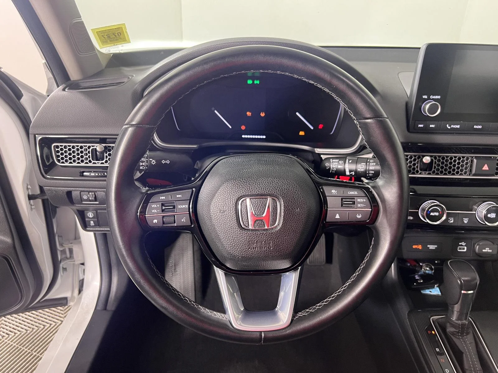 Used 2024 Platinum White Pearl Honda EX-L image 2