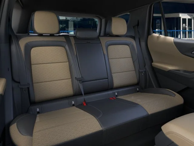 New 2027 Polar White Tricoat Chevrolet ACTIV image 17