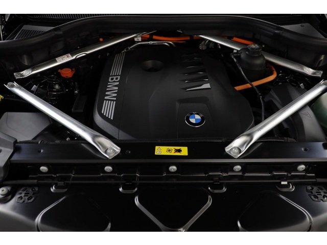 Certified Used 2026 Black Sapphire Metallic BMW xDrive50e image 24