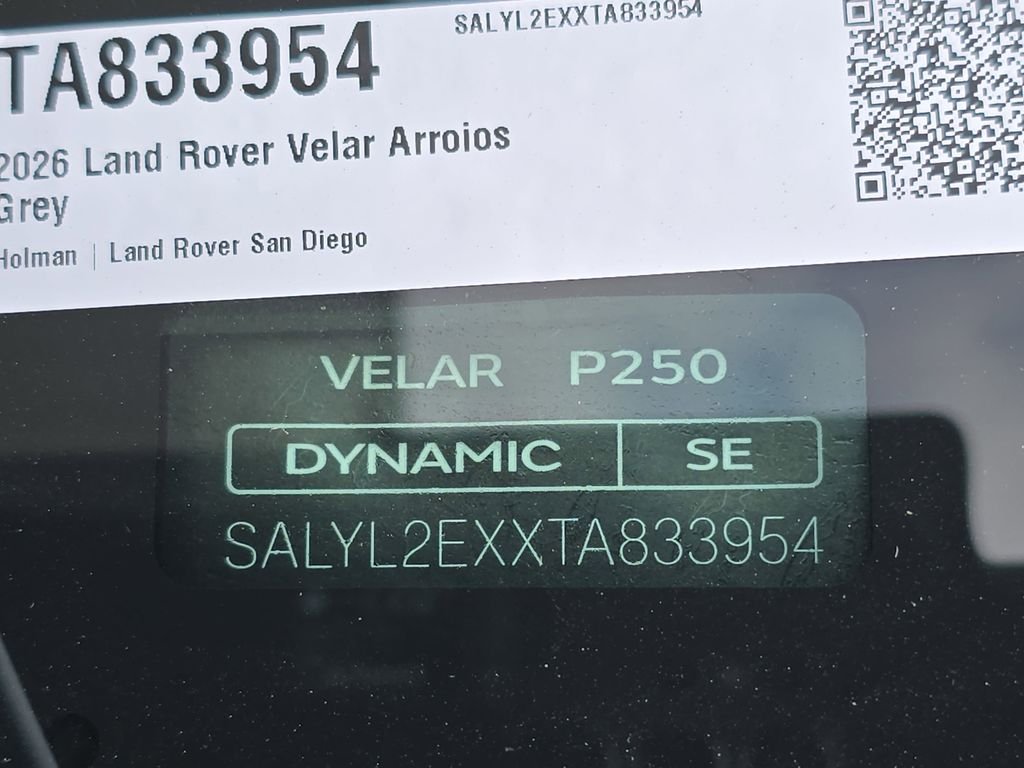 New 2026 Arroios Grey Land Rover Dynamic SE image 36