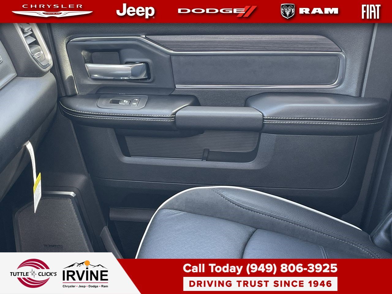 New 2026 Diamond Black Crystal Pearl-Coat Exterior Paint RAM Laramie image 21