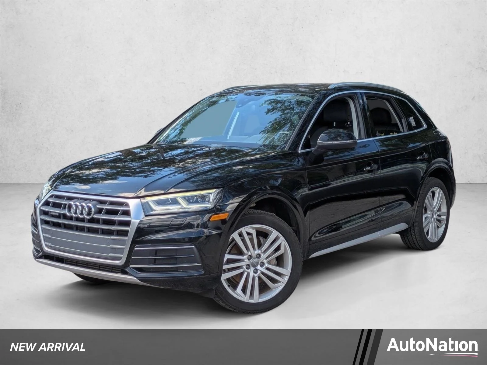 2018 Audi Q5 2.0T quattro S tronic Premium Plus's photo