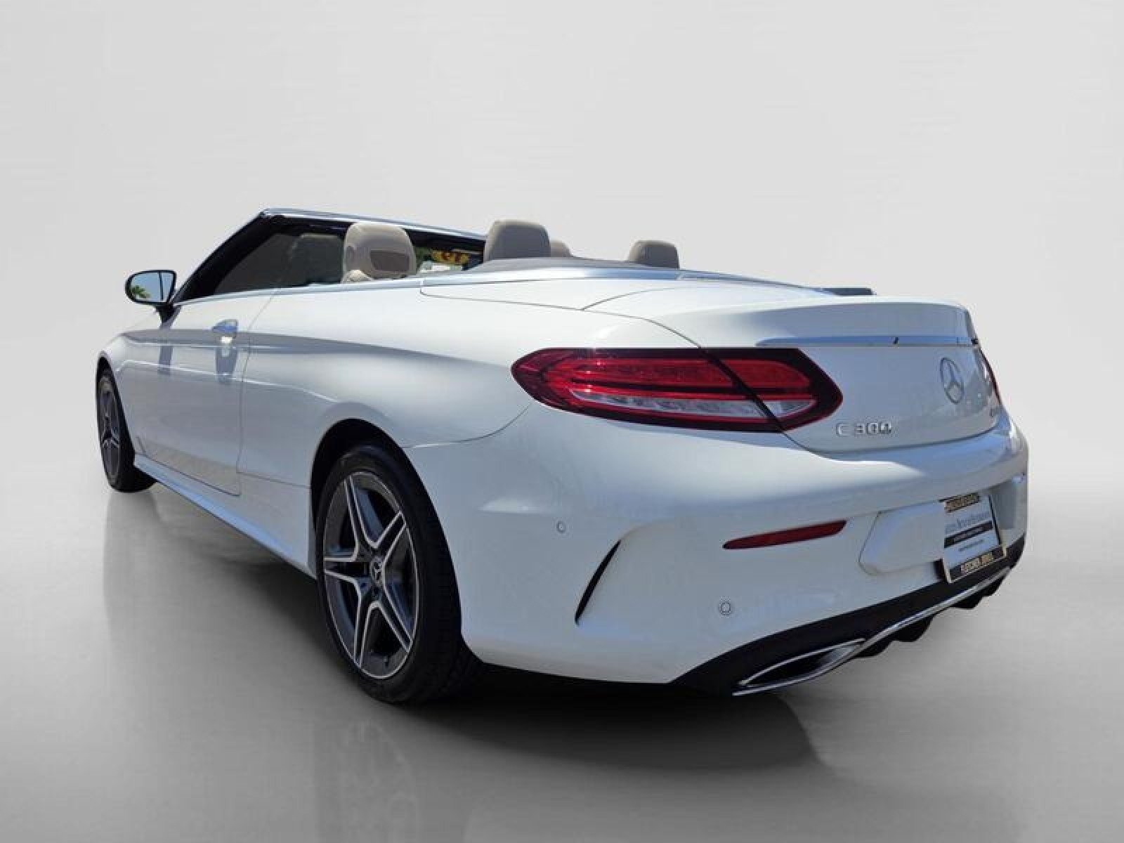 Used 2019 Polar White Mercedes-Benz C 300 image 3