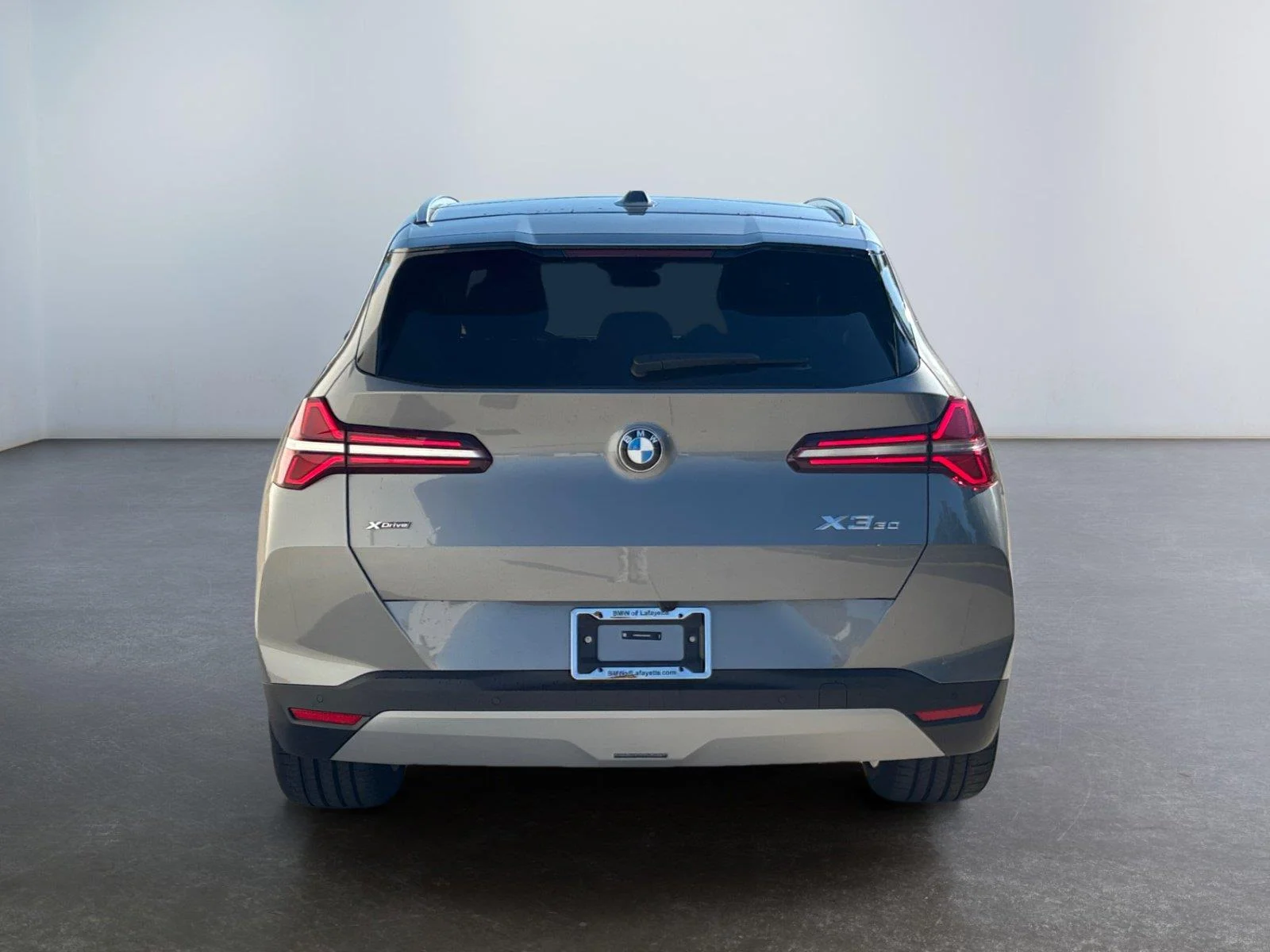 New 2026 Skyscraper Grey Metallic BMW 30 xDrive image 4