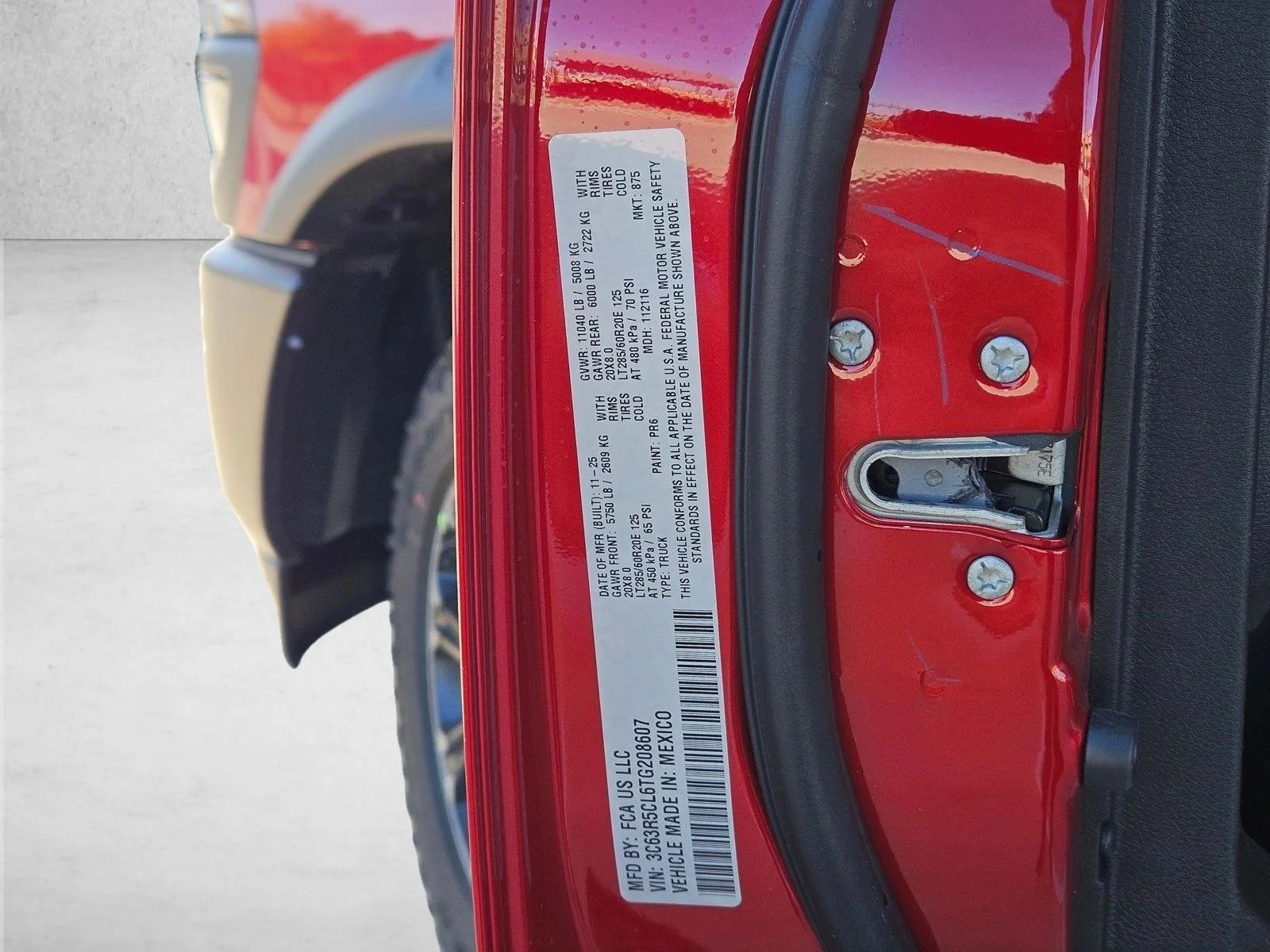 New 2026 Molten Red Pearl-Coat Exterior Paint RAM Warlock image 17