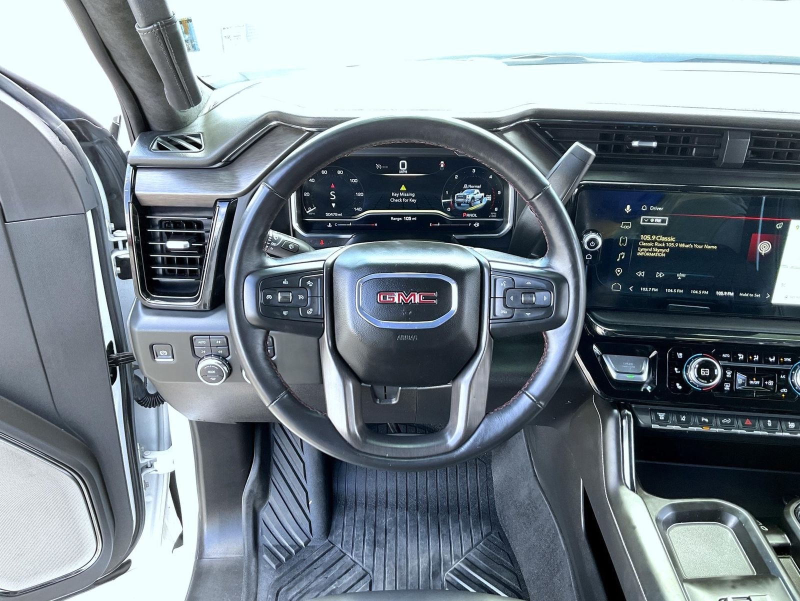 Used 2024 White GMC AT4X image 11