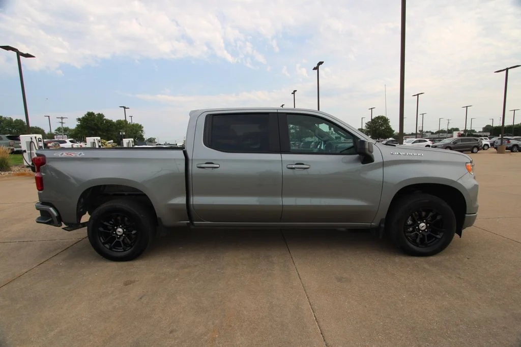 Used 2026 Gray Chevrolet RST image 4