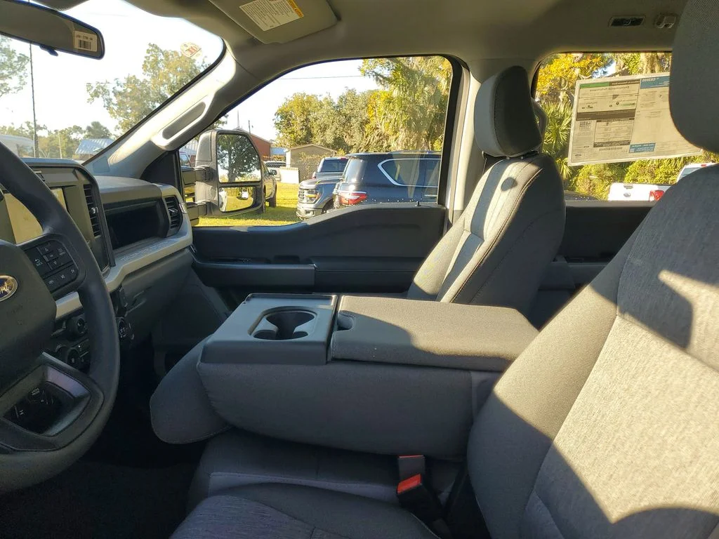 New 2026 Oxford White Ford F-250® XL image 9