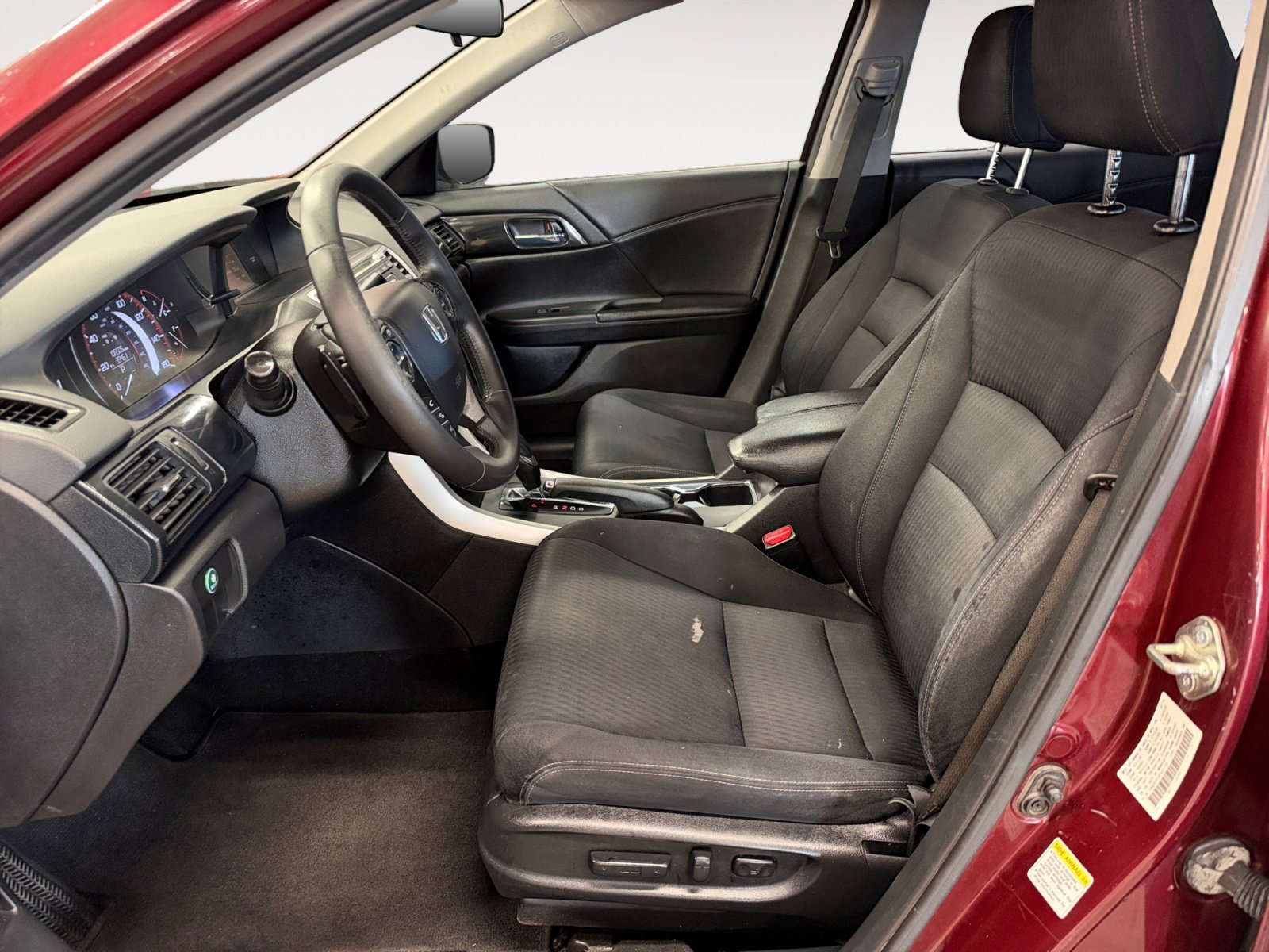 Used 2015 Basque Red Pearl II Honda Sport image 22