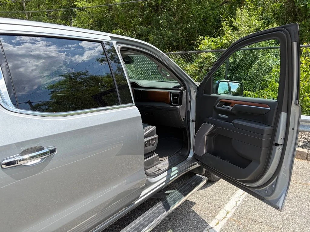 Used 2023 Silver GMC Denali image 14