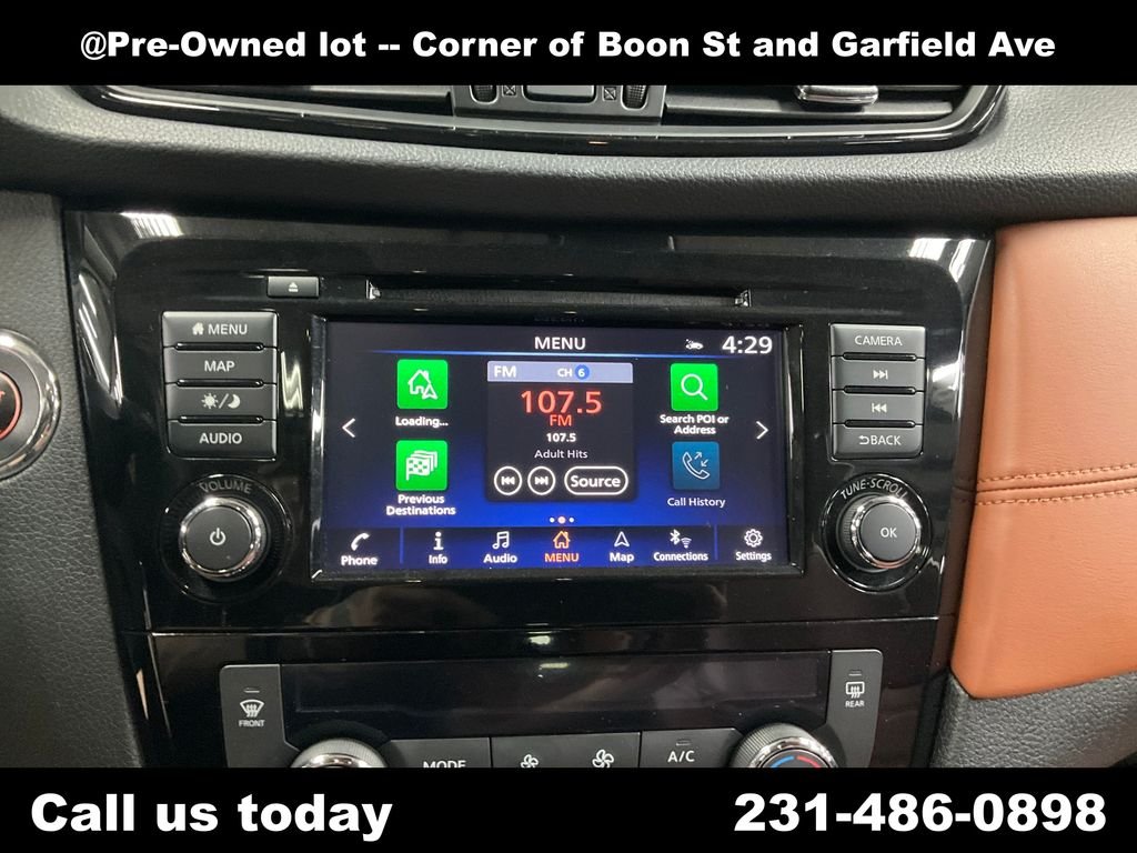 Used 2019  Nissan SL image 22