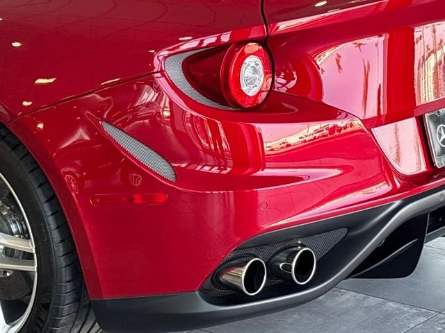 Used 2012 Red Ferrari Base image 8