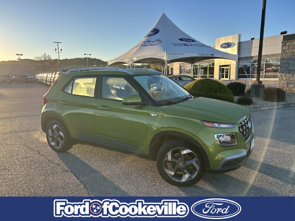 Used 2022 Green Hyundai SEL image 2