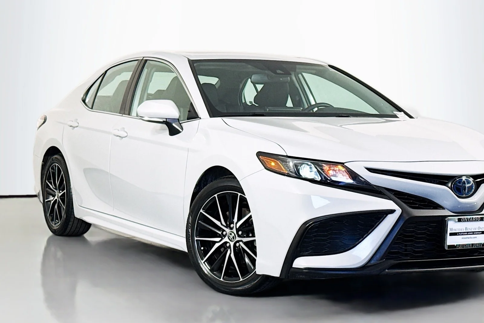 Used 2022 ASH GRAY Toyota Hybrid SE image 13