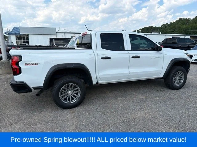 Used 2025 White Chevrolet Trail Boss image 10
