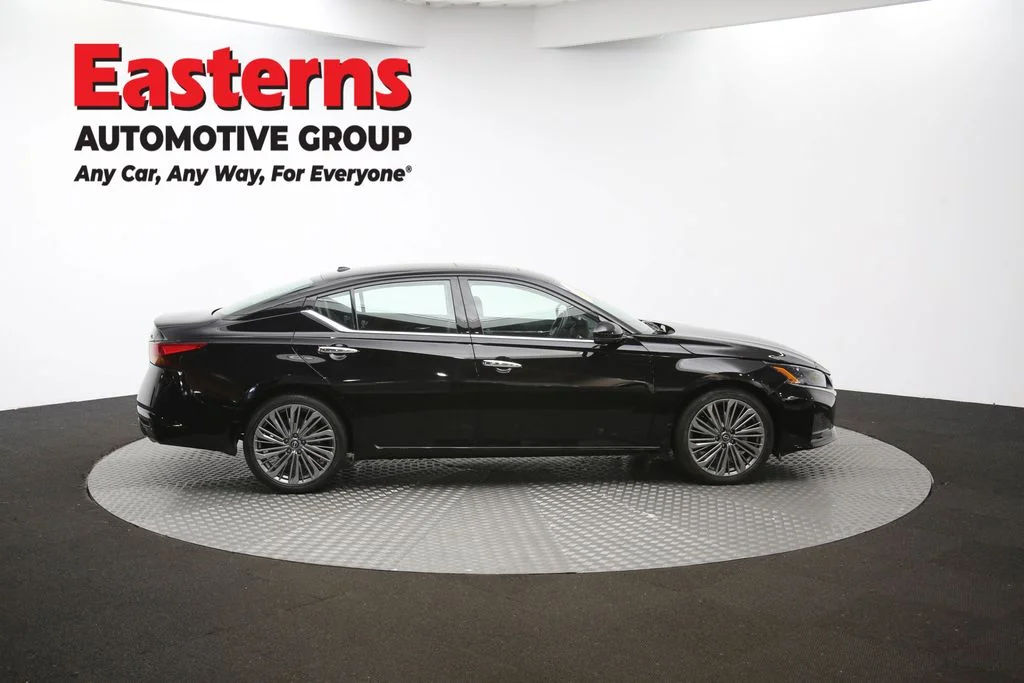 Used 2023 Black Nissan 2.5 SL image 45