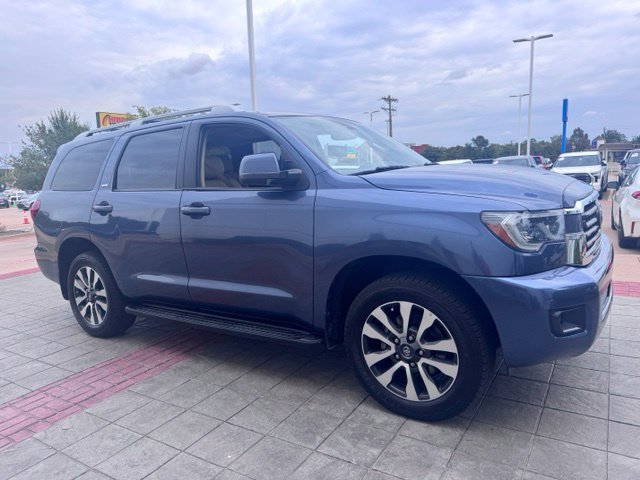 Used 2018 Blue Toyota SR5 image 6
