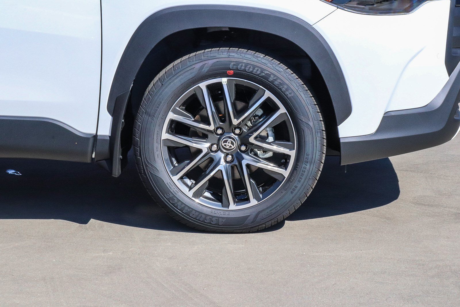 New 2026 Wind Chill Pearl Toyota XLE image 10