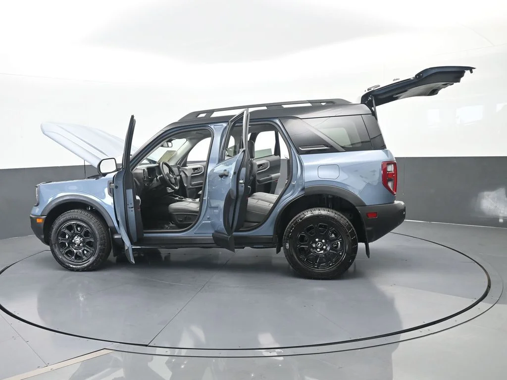 Used 2026 Azure Gray Metallic Ford Badlands image 82
