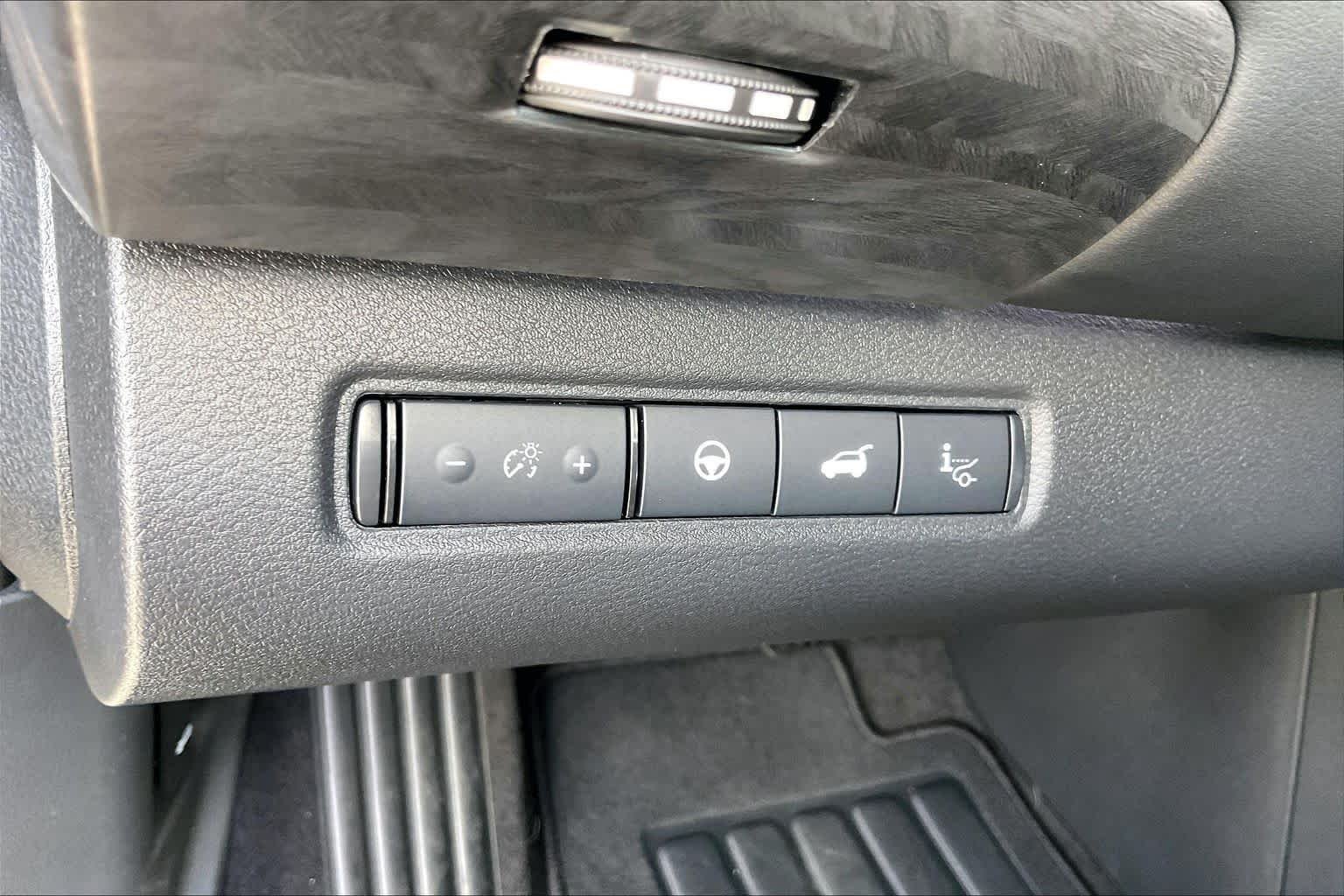 Used 2026 Deep Ocean Blue Pearl Nissan Platinum image 15