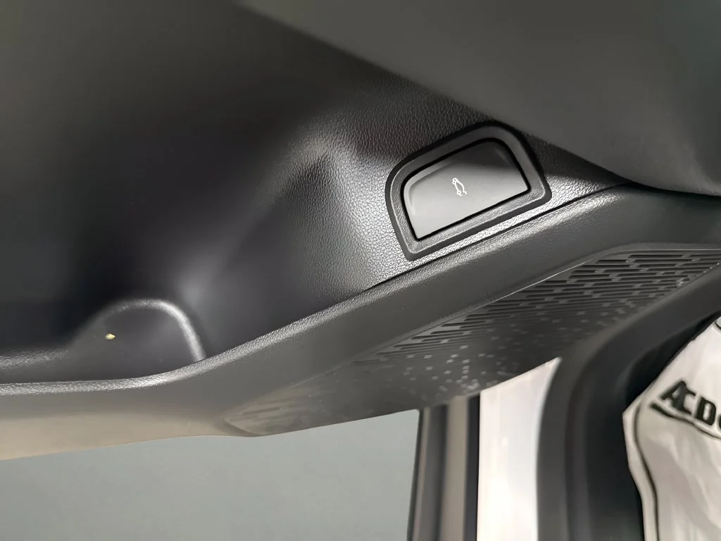 2027 Chevrolet Equinox LT - Photo 14