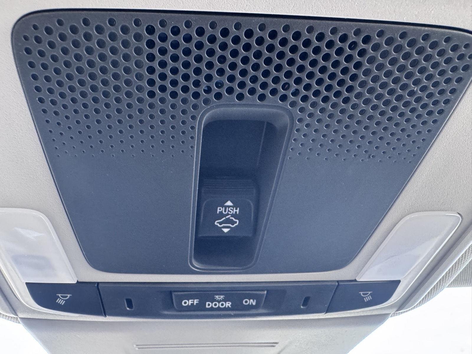 Used 2023 Crystal Black Pearl Honda Touring image 18