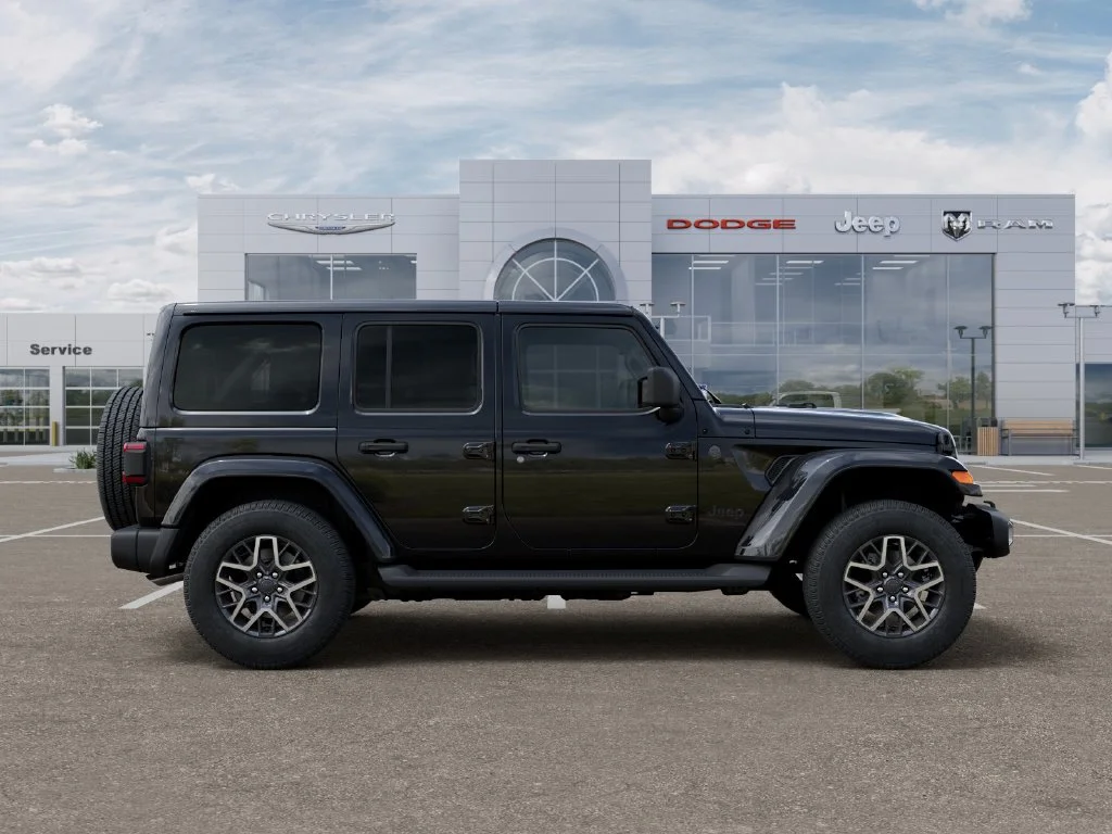 New 2026 Black Clear-Coat Exterior Paint Jeep Sahara image 22