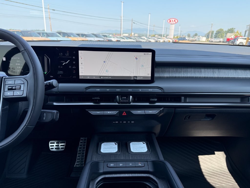 New 2027 Black Jade Green Kia X-Line SX Prestige image 24
