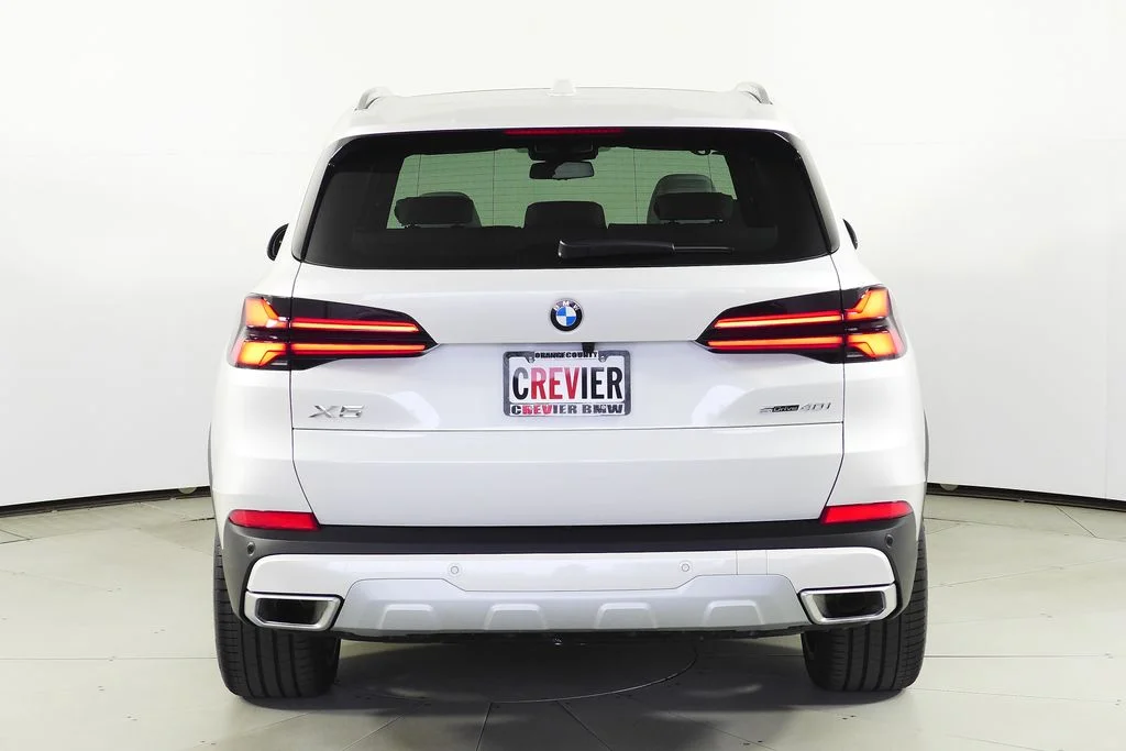 Used 2026 White BMW sDrive40i image 8