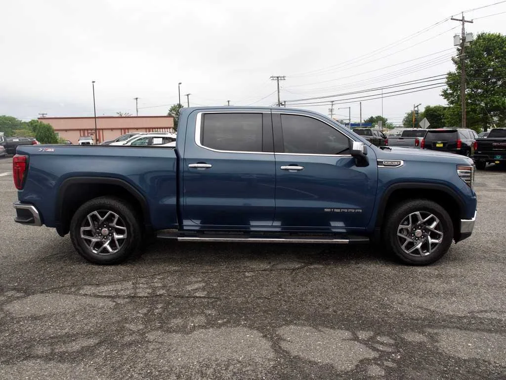 Certified Used 2024 Downpour Metallic GMC SLT image 5