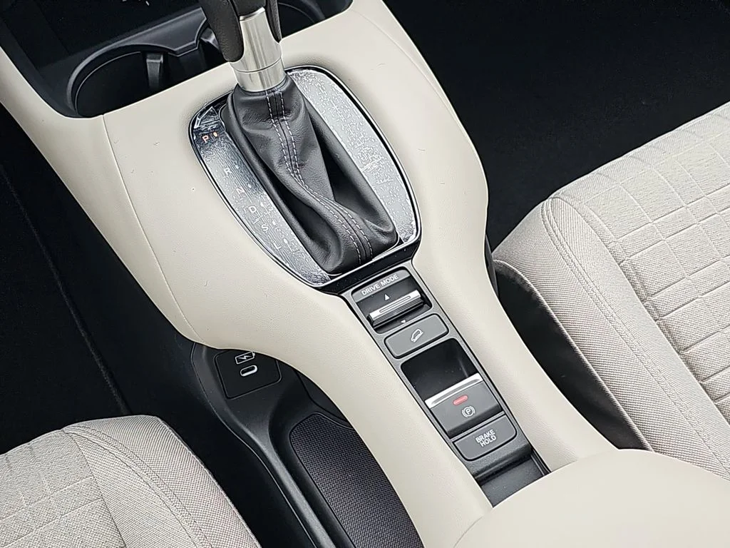 New 2026 Platinum White Pearl Honda LX image 26