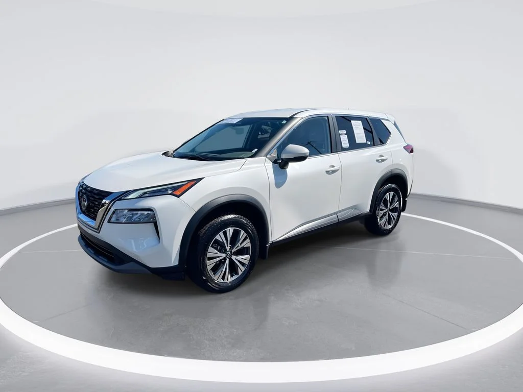 Used 2023 White Nissan SV image 4