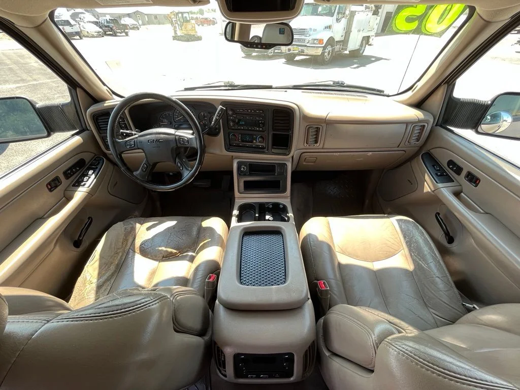 Used 2005 Beige GMC SLT image 13