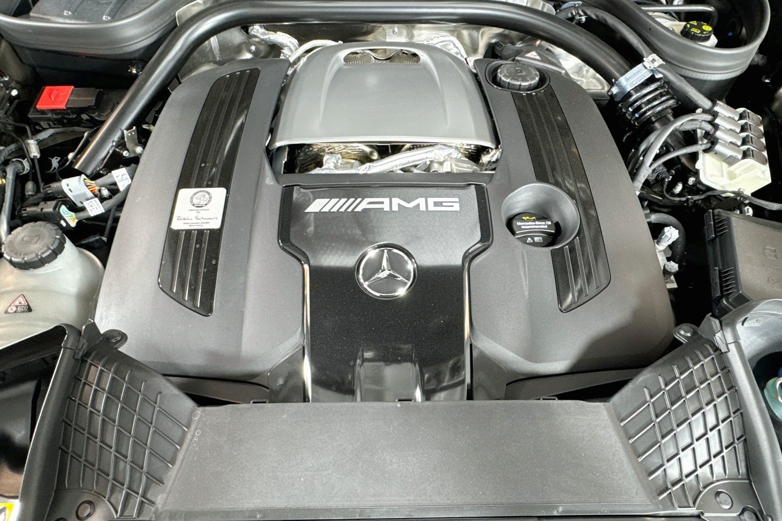 New 2027 MANUFAKTUR Monza Grey Magno Mercedes-Benz AMG® G 63 image 28