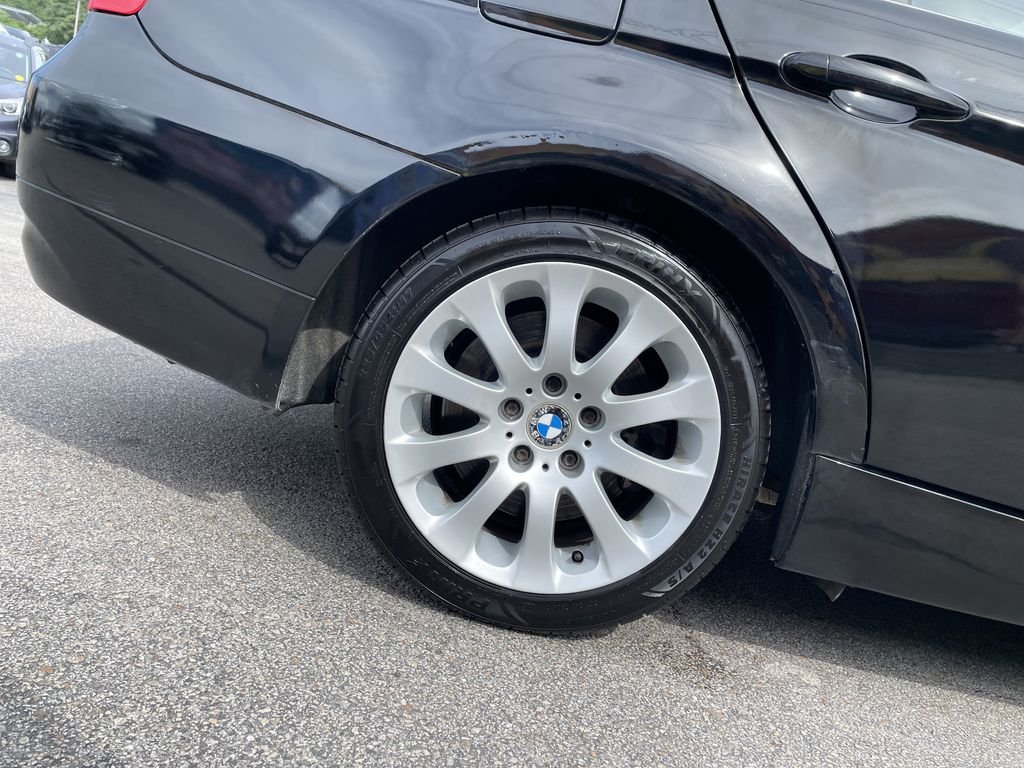 Used 2006 Black BMW 330xi image 12