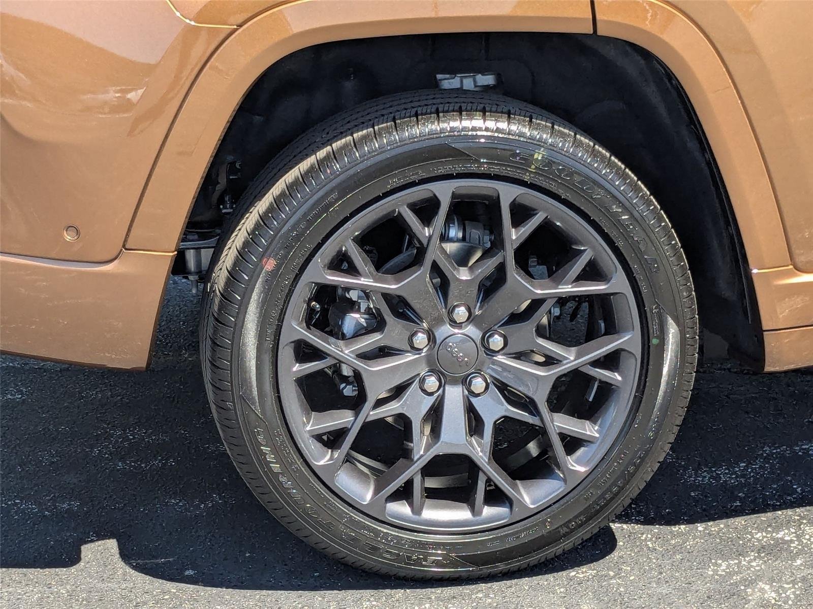 New 2026 Copper Shino Metallic Clear-Coat Exterior Paint Jeep Summit image 10