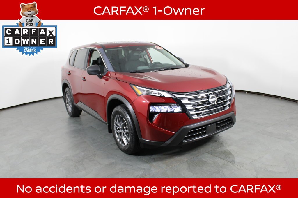 Used 2025 Red Nissan S image 4
