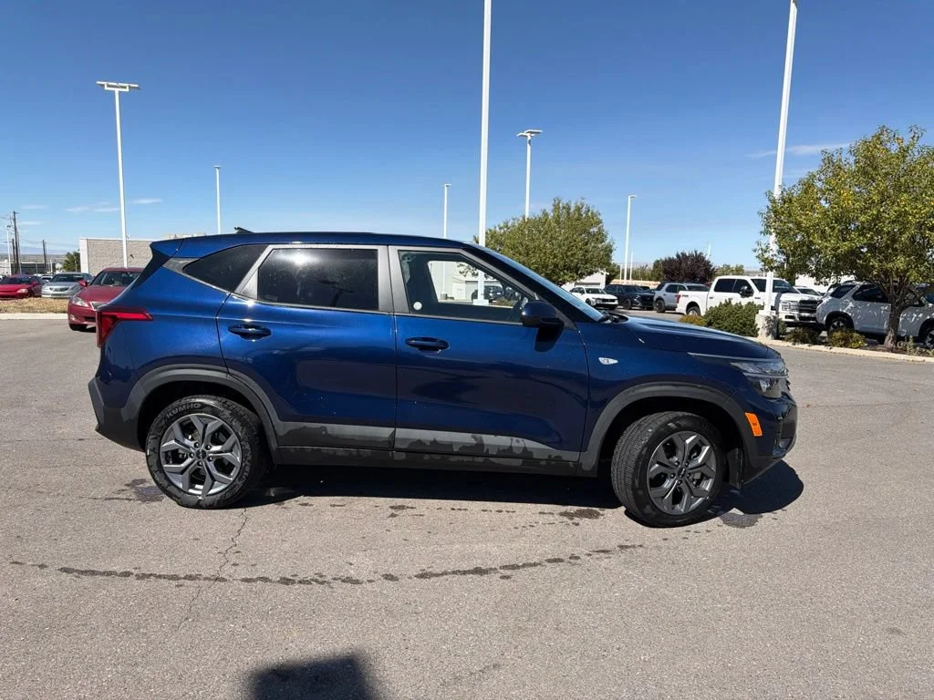 Used 2026 Blue Kia LX image 5