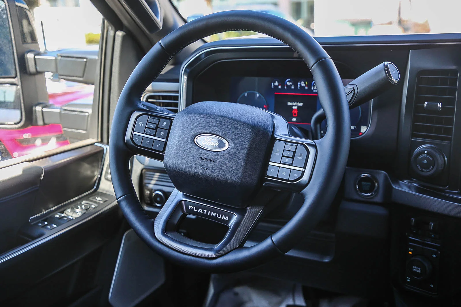 2026 Ford F-350 Super Duty Platinum - Photo 18