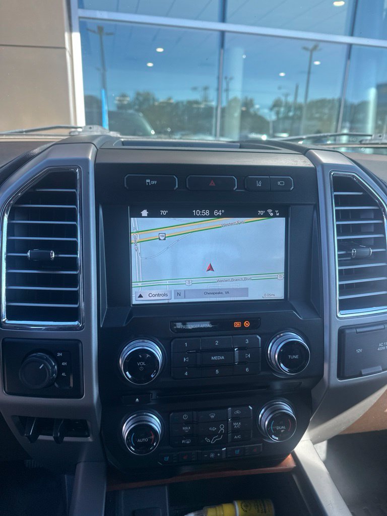 Used 2017  Ford King Ranch image 2