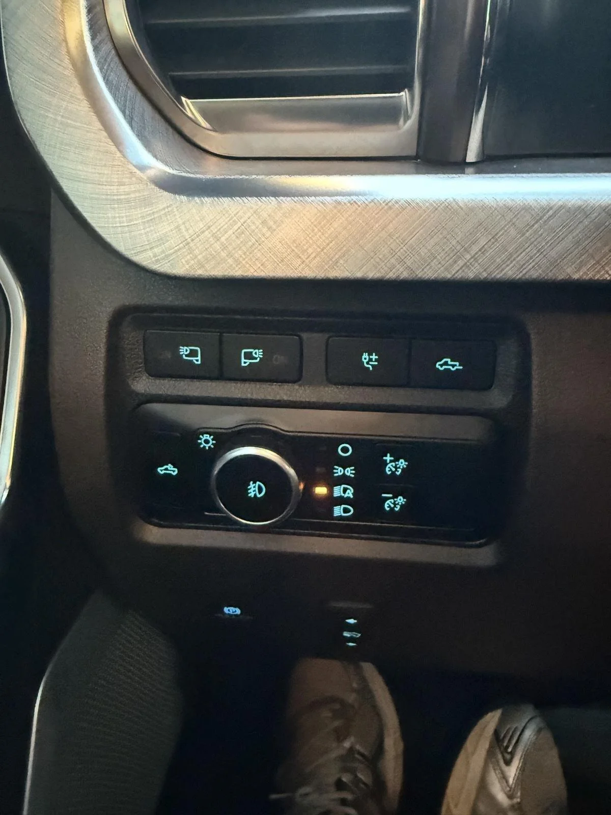 Certified Used 2024 Agate Black/Darkened Bronze Ford King Ranch image 15