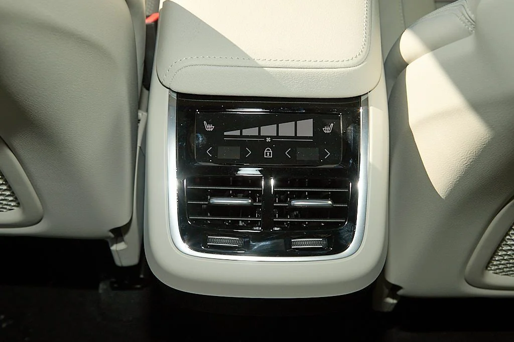 New 2026 Vapour Grey Volvo Ultra image 23